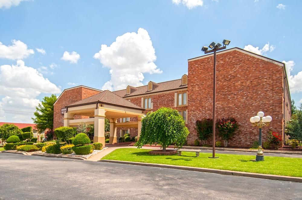 Governors Airport Area Hotel