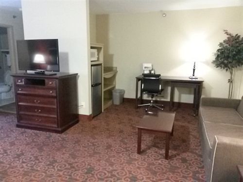 Hotel Governors Airport Area